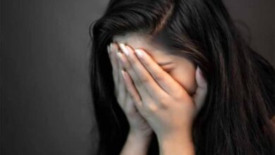 गहने और पासपोर्ट लेकर NRI पति फरार, हैदराबाद की महिला ने सरकार से लगाई मदद की गुहार गहने और पासपोर्ट लेकर NRI पति फरार, हैदराबाद की महिला ने सरकार से लगाई मदद की गुहार