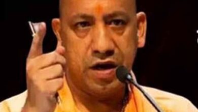 CM योगी का बड़ा एक्शन: लाठीचार्ज मामले में CO सस्पेंड, इंस्पेक्टर लाइन हाजिर