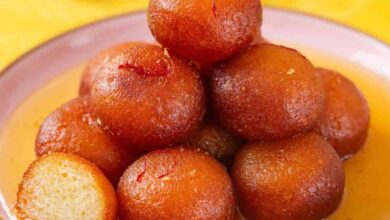 घर पर ऐसे बनाएं रसीले और मुलायम गुलाब जामुन – आसान रेसिपी