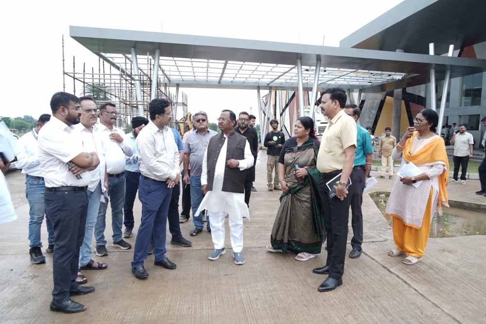 आदिम जाति विकास मंत्री ने आदिवासी स्वतंत्रता संग्राम सेनानियों पर निर्माणाधीन संग्रहालय-सह स्मारक के निर्माण कार्यों का किया निरीक्षण आदिम जाति विकास मंत्री ने आदिवासी स्वतंत्रता संग्राम सेनानियों पर निर्माणाधीन संग्रहालय-सह स्मारक के निर्माण कार्यों का किया निरीक्षण