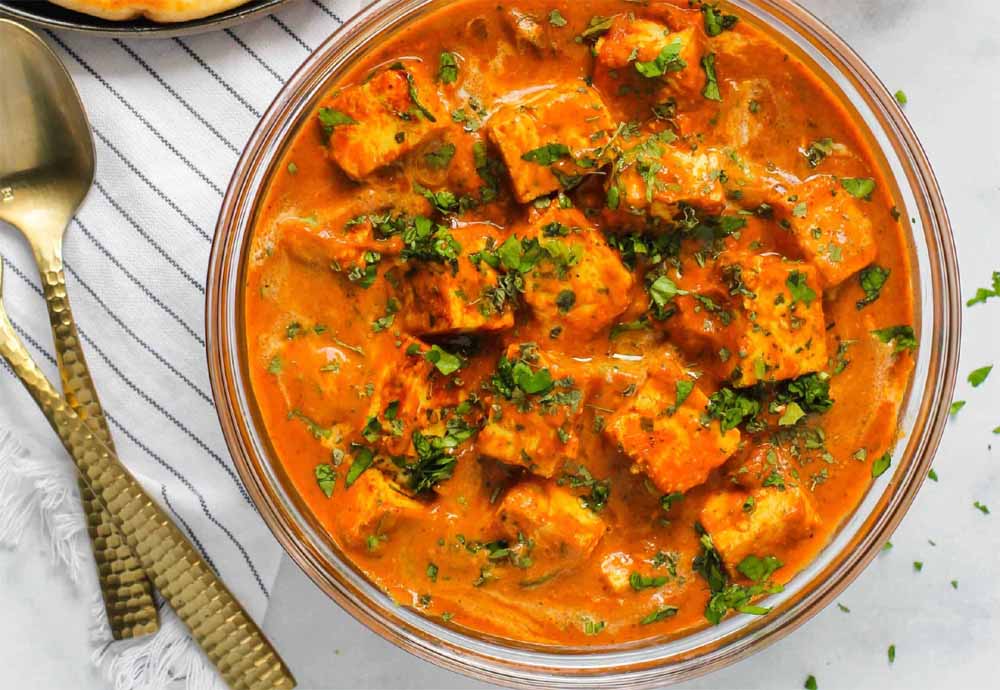 लंच के लिए बनाएं टेस्टी पनीर मखनी — चावल और पराठे दोनों के साथ कमाल!