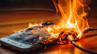 मोबाइल हो रहा है गर्म? फटने से पहले अपनाएं ये 4 आसान उपाय!