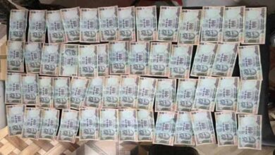 दो नाबालिग नकली नोटों के साथ पकड़े गए, 53 जाली 100-रुपये नोट बरामद