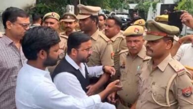 बरेली बवाल: पुलिस ने AAP नेताओं पर चलाया शिकंजा, संजय सिंह बोले- आवाज दबाना तानाशाही है