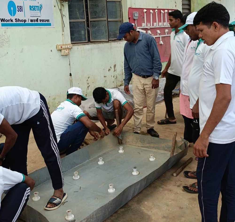 आत्मसमर्पित माओवादियों ने थामी तरक्की की डोर