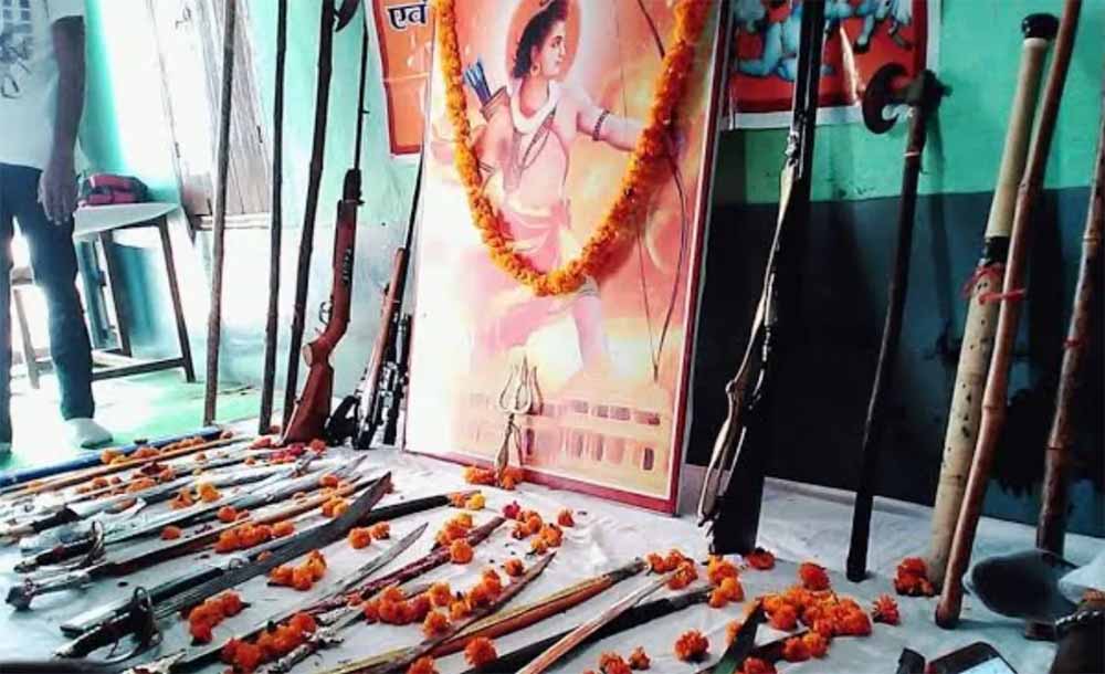 विजयादशमी पर ‘आयुध पूजा’ का महत्व: जानें क्यों होती है अस्त्र-शस्त्र की आराधना