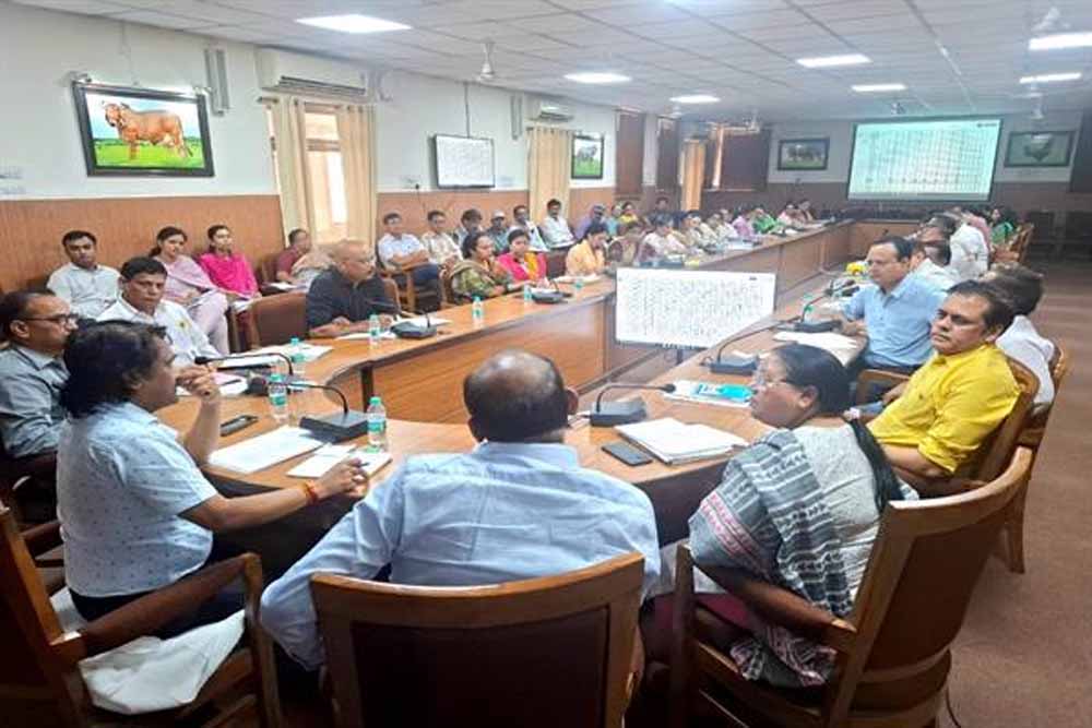 प्रदेश में दुग्ध उत्पादन को दोगुना करने के लक्ष्य को पूरा करने चलाया गया दुग्ध समृद्धि संपर्क अभियान प्रदेश में दुग्ध उत्पादन को दोगुना करने के लक्ष्य को पूरा करने चलाया गया दुग्ध समृद्धि संपर्क अभियान