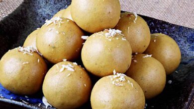 घर पर बनाएं बेसन के लड्डू, ये आसान रेसिपी आज़माएं