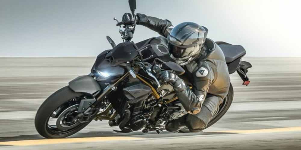 नई Kawasaki Z900 2026 भारत में लॉन्च: दमदार फीचर्स और स्टाइलिश कलर के साथ