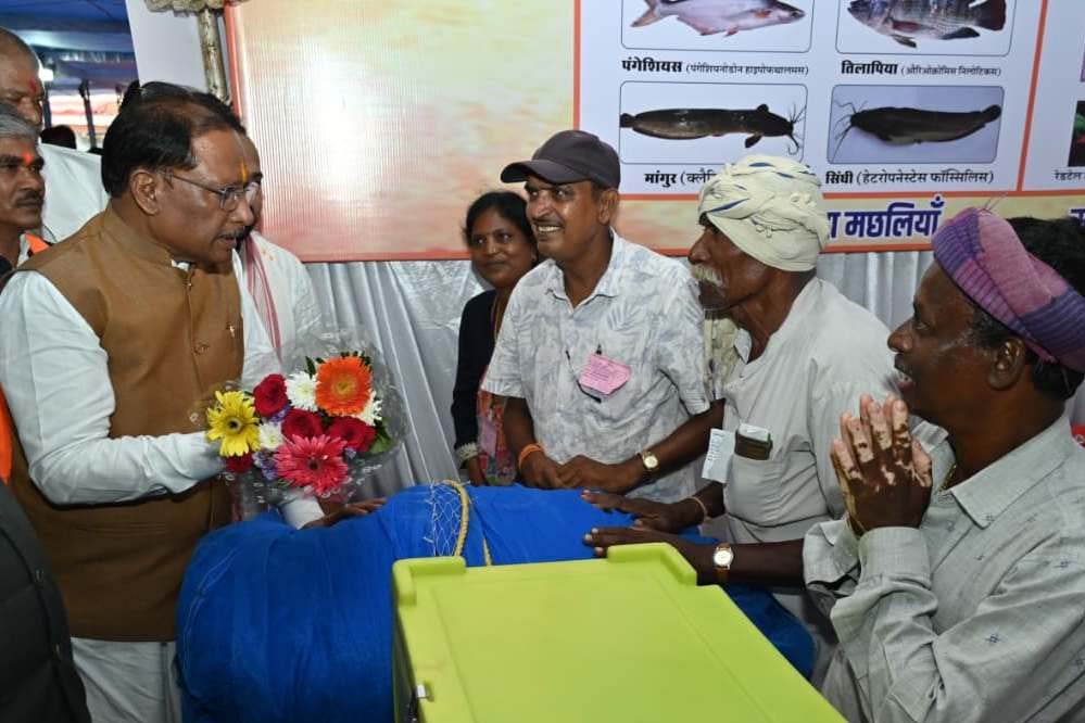 रायपुर : छत्तीसगढ़ के चहुंमुखी विकास के लिए हमारी सरकार प्रतिबद्ध : मुख्यमंत्री विष्णु देव साय रायपुर : छत्तीसगढ़ के चहुंमुखी विकास के लिए हमारी सरकार प्रतिबद्ध : मुख्यमंत्री विष्णु देव साय