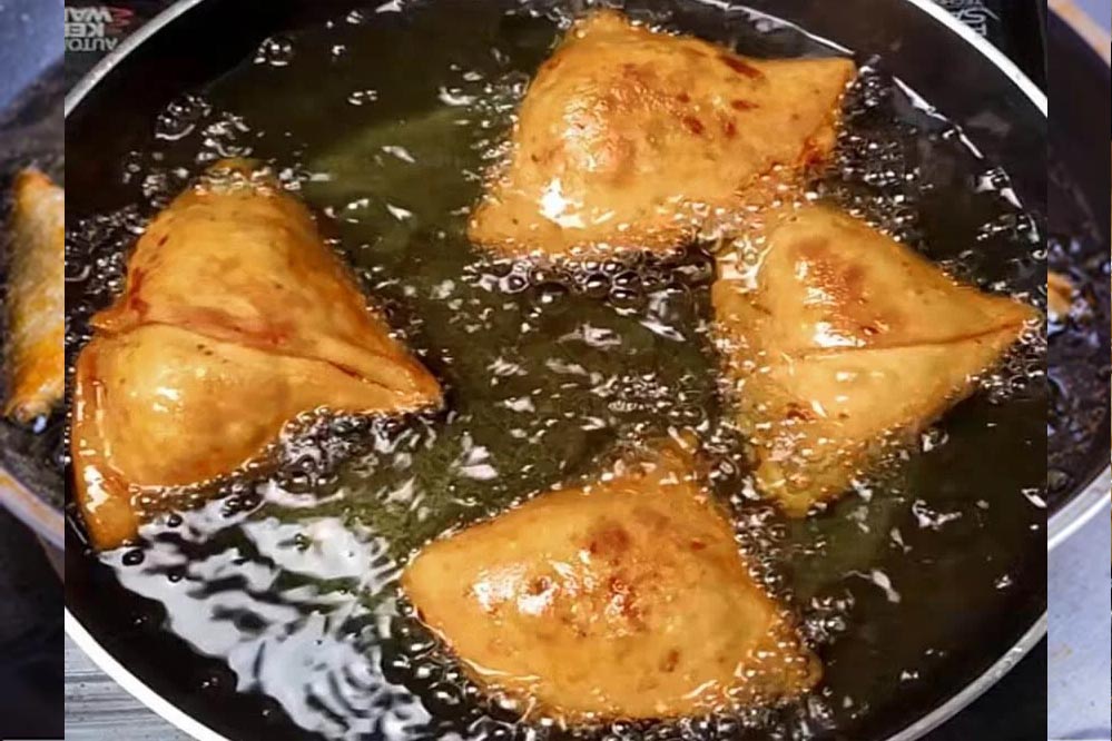 फ्राइड फूड के शौकीनों के लिए खुशखबरी! लिवर स्पेशलिस्ट ने बताए 4 हेल्दी फ्राइंग ऑयल