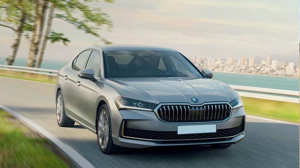Skoda Superb डीजल ने फुल टैंक में 2,831 किमी तय कर गिनीज़ वर्ल्ड रिकॉर्ड बनाया