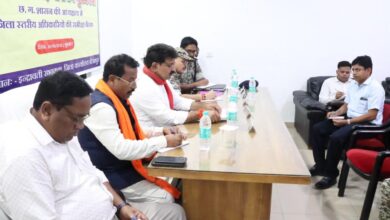 रायपुर : उपमुख्यमंत्री  विजय शर्मा ने पुनर्वास केंद्र में सुविधाओं की ली समीक्षा बैठक