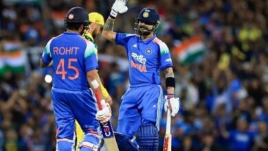 कप्तानी छिनने के बाद रोहित शर्मा का ‘बदला’, सिडनी में जड़ा तूफानी शतक, कोहली की भी फिफ्टी कप्तानी छिनने के बाद रोहित शर्मा का ‘बदला’, सिडनी में जड़ा तूफानी शतक, कोहली की भी फिफ्टी