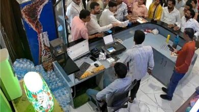 पूर्व मंत्री मोतीलाल दवे के बेटे और पोते की गुंडागर्दी, होटल में CEO से मारपीट, FIR दर्ज