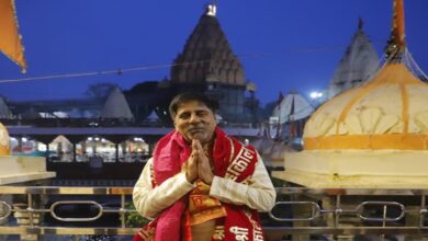 पूर्व क्रिकेटर श्रीकांत ने उज्जैन में महाकाल के दर्शन किए, भस्म आरती में शामिल होकर लिया आशीर्वाद