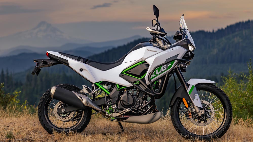 नई Kawasaki KLE500 ग्लोबल मार्केट में लॉन्च, स्टैंडर्ड और SE वेरिएंट के साथ डिजाइन और फीचर्स की जानकारी