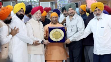 काशी गंगा महोत्सव में भजनों से भक्ति रस की सरिता बहाएंगे हंसराज रघुवंशी काशी गंगा महोत्सव में भजनों से भक्ति रस की सरिता बहाएंगे हंसराज रघुवंशी