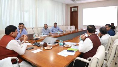 किसानों को भावांतर योजना से जुड़ी सम्पूर्ण प्रक्रिया में कोई असुविधा न आने दें : मुख्यमंत्री यादव किसानों को भावांतर योजना से जुड़ी सम्पूर्ण प्रक्रिया में कोई असुविधा न आने दें : मुख्यमंत्री यादव