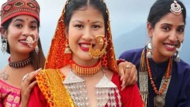 उत्तराखंड पंचायत का आदेश: शादियों में महिलाएं केवल 3 सोने के आभूषण पहन सकती हैं