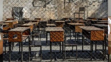 अफगानिस्तान में तालिबान के प्रतिबंध: स्कूल से लेकर सोशल मीडिया तक सब कुछ बंद