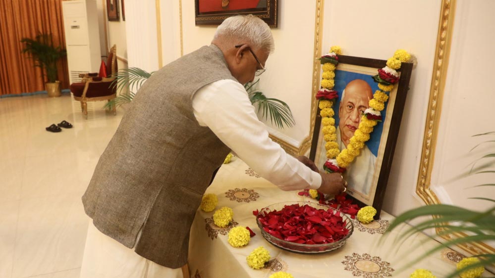 राज्यपाल  मंगुभाई पटेल ने दिलाई एकता दिवस की शपथ