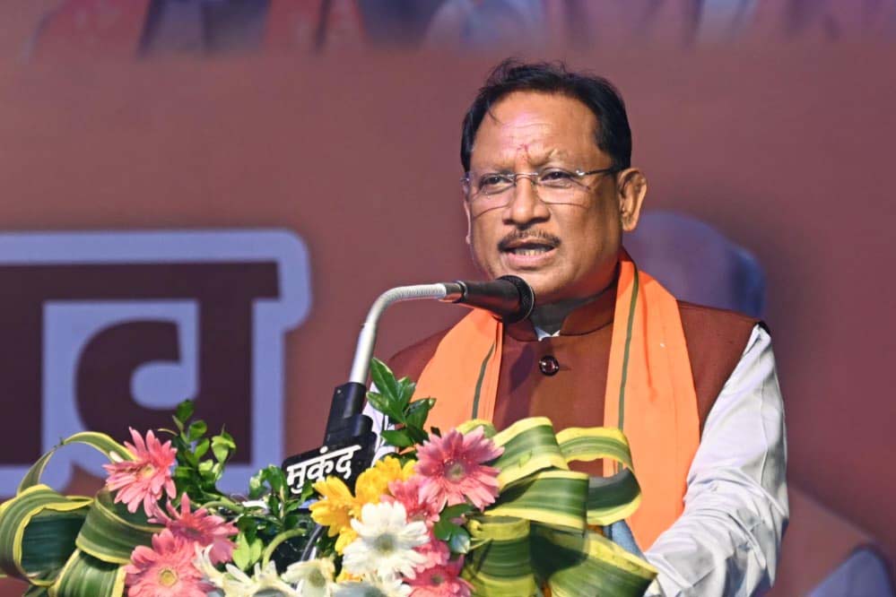 रायपुर : दशहरा केवल रावण दहन का पर्व नहीं, बल्कि जीवन का संदेश है – राज्यपाल डेका रायपुर : दशहरा केवल रावण दहन का पर्व नहीं, बल्कि जीवन का संदेश है – राज्यपाल डेका