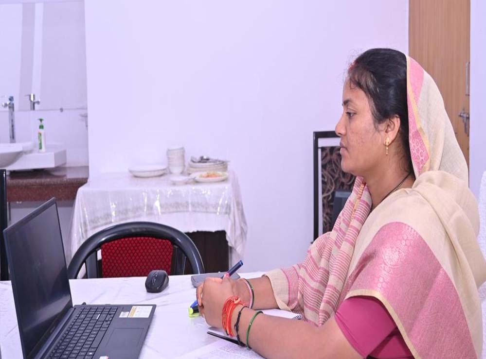 रायपुर : महिला एवं बाल विकास मंत्री श्रीमती राजवाड़े ने राष्ट्रीय परामर्श कार्यशाला में लिया भाग रायपुर : महिला एवं बाल विकास मंत्री श्रीमती राजवाड़े ने राष्ट्रीय परामर्श कार्यशाला में लिया भाग