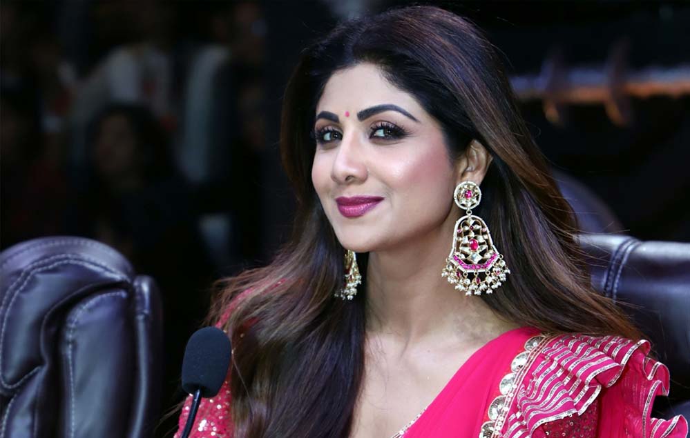 60 करोड़ के फ्रॉड केस में शिल्पा शेट्टी से 4.30 घंटे पूछताछ, EOW ने दर्ज किए बयान