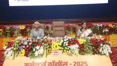 ग्रामीण विकास के लिए अधोसंरचना विकास और हितग्राही मूलक योजनाओं का हो बेहतर क्रियान्वयन : मुख्य सचिव जैन ग्रामीण विकास के लिए अधोसंरचना विकास और हितग्राही मूलक योजनाओं का हो बेहतर क्रियान्वयन : मुख्य सचिव जैन