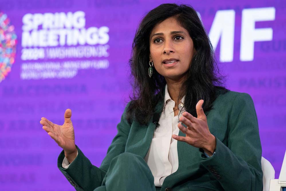 ट्रंप के टैरिफ ने अमेरिका को किया भारी, एक्सपर्ट का चेतावनी भरा बयान ट्रंप के टैरिफ ने अमेरिका को किया भारी, एक्सपर्ट का चेतावनी भरा बयान