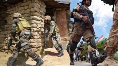 भारत-पाक सीमा पर अब तक का सबसे बड़ा सैन्य अभ्यास शुरू! तीनों सेनाओं के 25,000 जवान मैदान में भारत-पाक सीमा पर अब तक का सबसे बड़ा सैन्य अभ्यास शुरू! तीनों सेनाओं के 25,000 जवान मैदान में