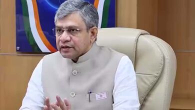 अश्विनी वैष्णव का सख्त फरमान: घटिया माल सप्लाई रोको, वरना ब्लैकलिस्ट होगा सप्लायर अश्विनी वैष्णव का सख्त फरमान: घटिया माल सप्लाई रोको, वरना ब्लैकलिस्ट होगा सप्लायर