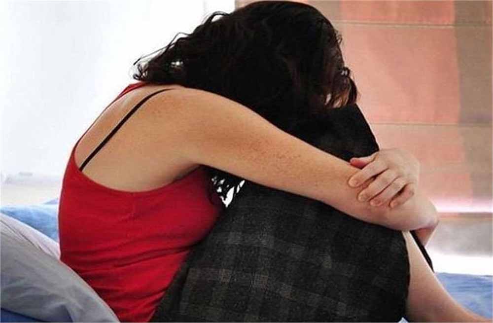 भोपाल में शर्मनाक मामला: शादीशुदा महिला का वीडियो बनाकर ब्लैकमेल, FIR दर्ज