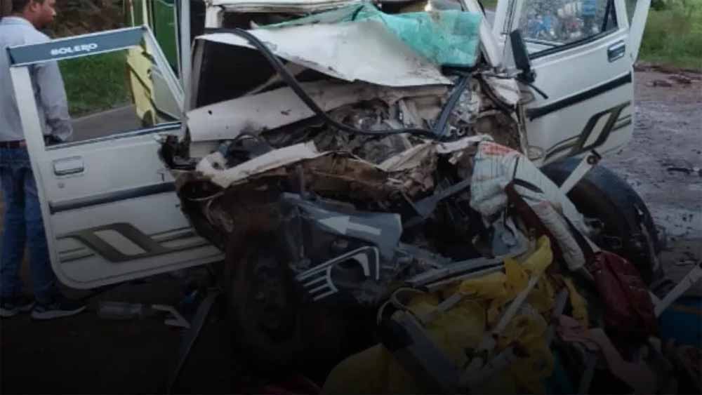 कवर्धा में दर्दनाक सड़क हादसा: बोलेरो-ट्रक टक्कर में 4 की मौत, 5 घायल कवर्धा में दर्दनाक सड़क हादसा: बोलेरो-ट्रक टक्कर में 4 की मौत, 5 घायल