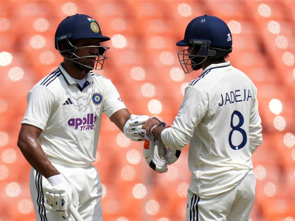 जडेजा-जुरेल के धमाके! भारत ने वेस्टइंडीज को पीछे छोड़ दी बड़ी लीड के साथ