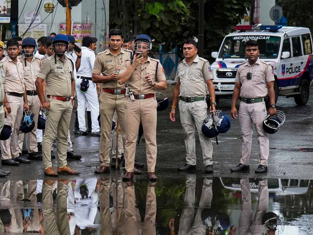कोलकाता के फाइव-स्टार क्लब में विवाद: दो युवकों की हरकत से मचा हंगामा, जांच में जुटी पुलिस