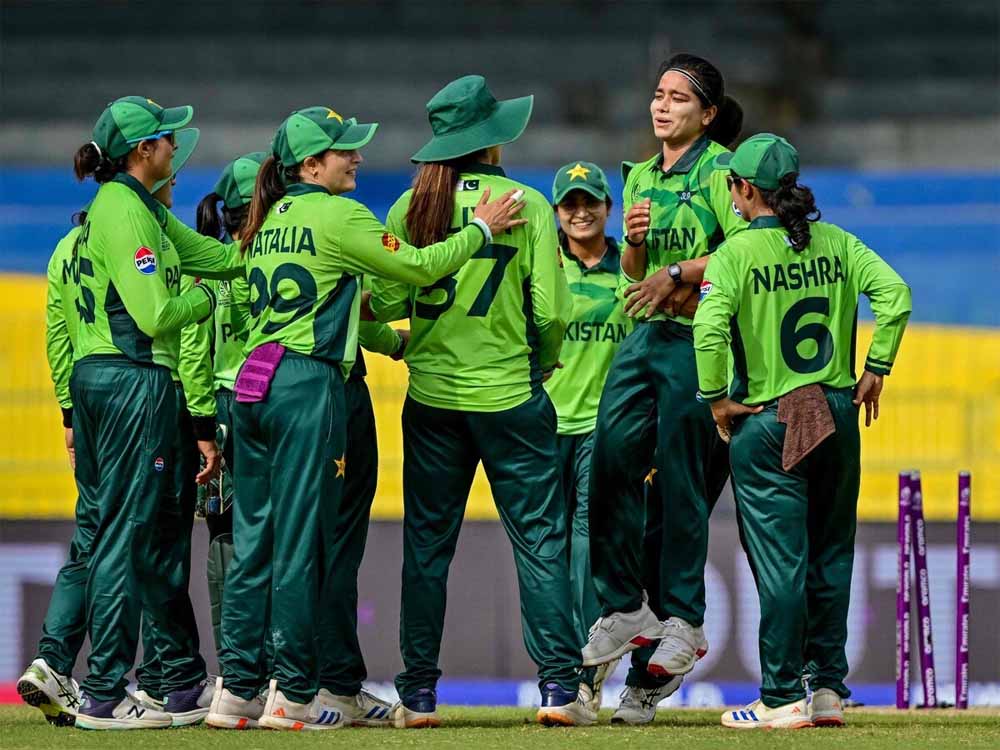 वर्ल्ड कप शर्म: पाकिस्तान को मिली झटका, PCB ने फतिमा ब्रिगेड का खाता भी ब्लॉक कर दिया!