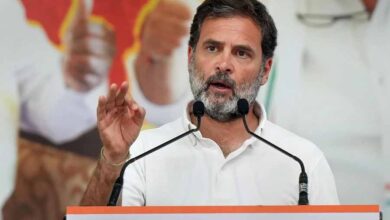 राहुल गांधी का हमला: कहा– वोट के लिए कुछ भी कर सकते हैं पीएम मोदी, दो हिन्दुस्तान बना रहे हैं राहुल गांधी का हमला: कहा– वोट के लिए कुछ भी कर सकते हैं पीएम मोदी, दो हिन्दुस्तान बना रहे हैं