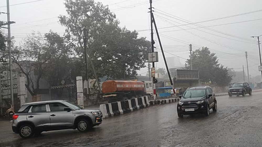 IMD का येलो अलर्ट: मध्यप्रदेश के 3 जिलों में आज भारी बारिश की संभावना