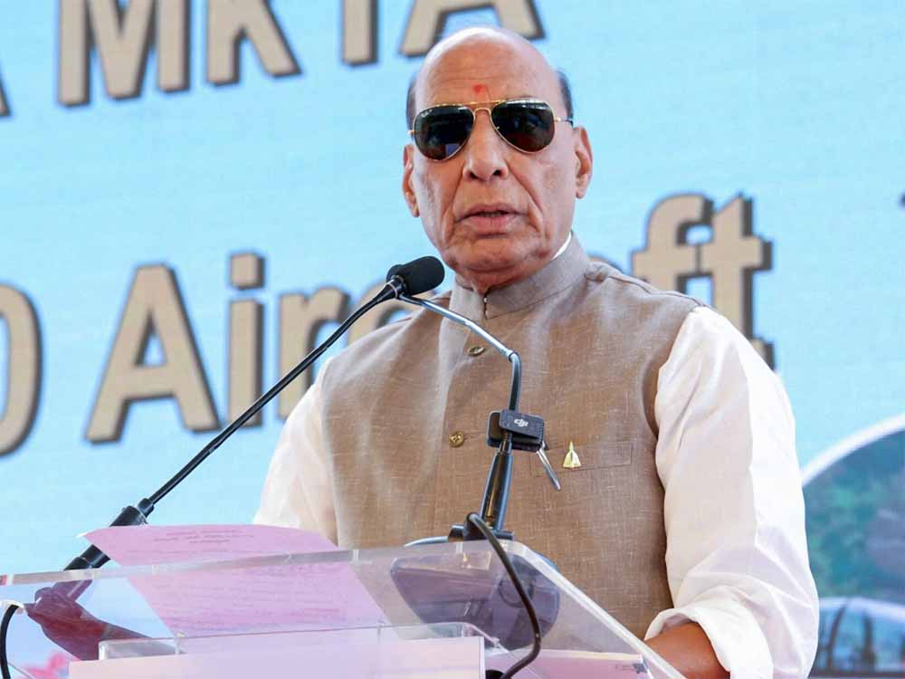 पाकिस्तान के लिए चेतावनी: ब्रह्मोस की रेंज में हर इंच, राजनाथ सिंह ने किया बड़ा खुलासा पाकिस्तान के लिए चेतावनी: ब्रह्मोस की रेंज में हर इंच, राजनाथ सिंह ने किया बड़ा खुलासा