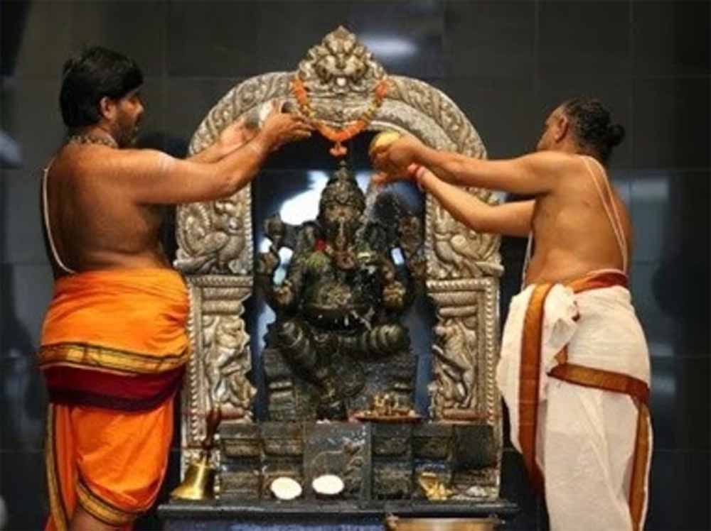 HC का बड़ा फैसला: मंदिर का पुजारी किसी खास जाति या वंश तक सीमित नहीं हो सकता