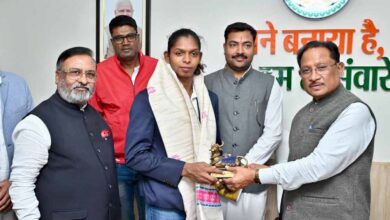 मुख्यमंत्री साय ने महिला कबड्डी विश्व कप की स्टार खिलाड़ी संजू देवी को दी बधाई