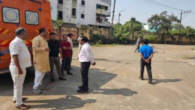 इंडोर स्टेडियम में गंदगी पर सभापति का सख्त रुख, ठेकेदार को ब्लैकलिस्ट करने की चेतावनी