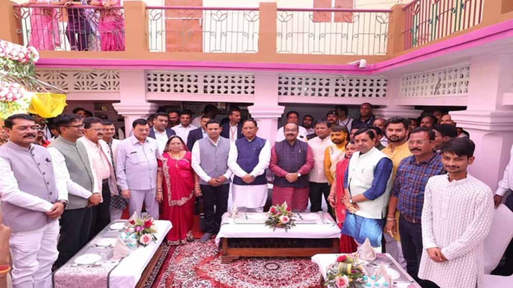 सीएम साय और कई मंत्री शामिल हुए श्रम मंत्री के घर शादी समारोह में, सांसद ज्योत्सना महंत भी मौजूद