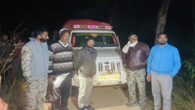 अवैध धान परिवहन पर बड़ी कार्रवाई: यूपी नंबर की 3 पिकअप से 210 बोरी जब्त, मालिक-चालकों पर FIR