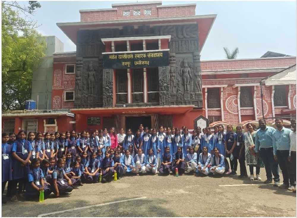 पी.एम. श्री स्वामी आत्मानंद शासकीय अंग्रेजी माध्यम विद्यालय अभनपुर -सफलता की नई पहचान