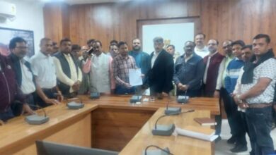 कबीरधाम में सहकारी समिति प्रबंधकों और ऑपरेटर्स की हड़ताल स्थगित