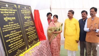 रायपुर : मंत्री केदार कश्यप ने बस्तर में रखी 11 करोड़ 82 लाख रुपए की विकास परियोजनाओं की आधारशिला रायपुर : मंत्री केदार कश्यप ने बस्तर में रखी 11 करोड़ 82 लाख रुपए की विकास परियोजनाओं की आधारशिला