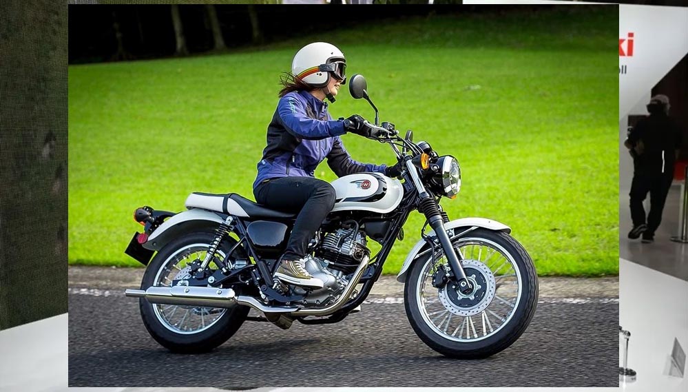 Kawasaki W230 रेट्रो-रोडस्टर से बढ़ी रॉयल एनफील्ड की टेंशन, ग्राहक हुए दीवाने Kawasaki W230 रेट्रो-रोडस्टर से बढ़ी रॉयल एनफील्ड की टेंशन, ग्राहक हुए दीवाने